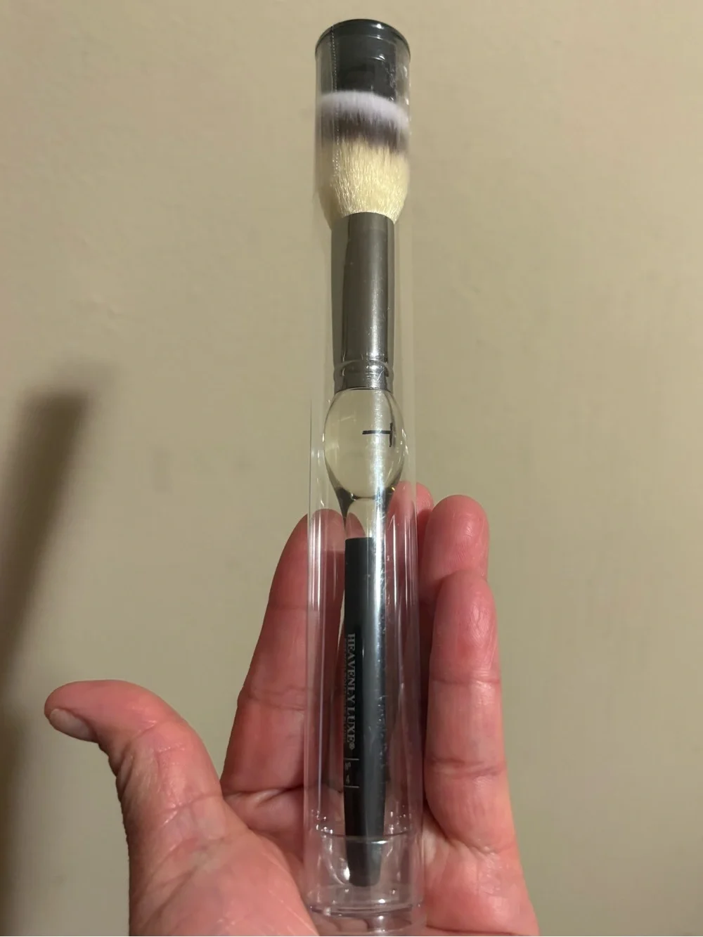 ITS COSMETICS - HEAVENLY LUXE™ FRENCH BOUTIQUE BLUSH BRUSH #4 Factory Sealed.